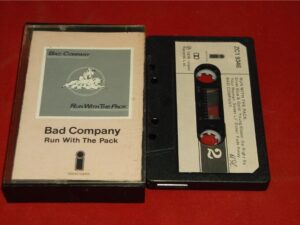 Bad Company:  Run With The Pack      1976  UK   1st issue Paper Label  Cassette