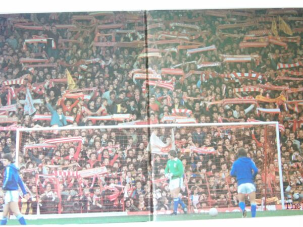 Liverpool FC: Conquering Lions of Anfield 1985  EX+ LP + Book + extras - Image 7