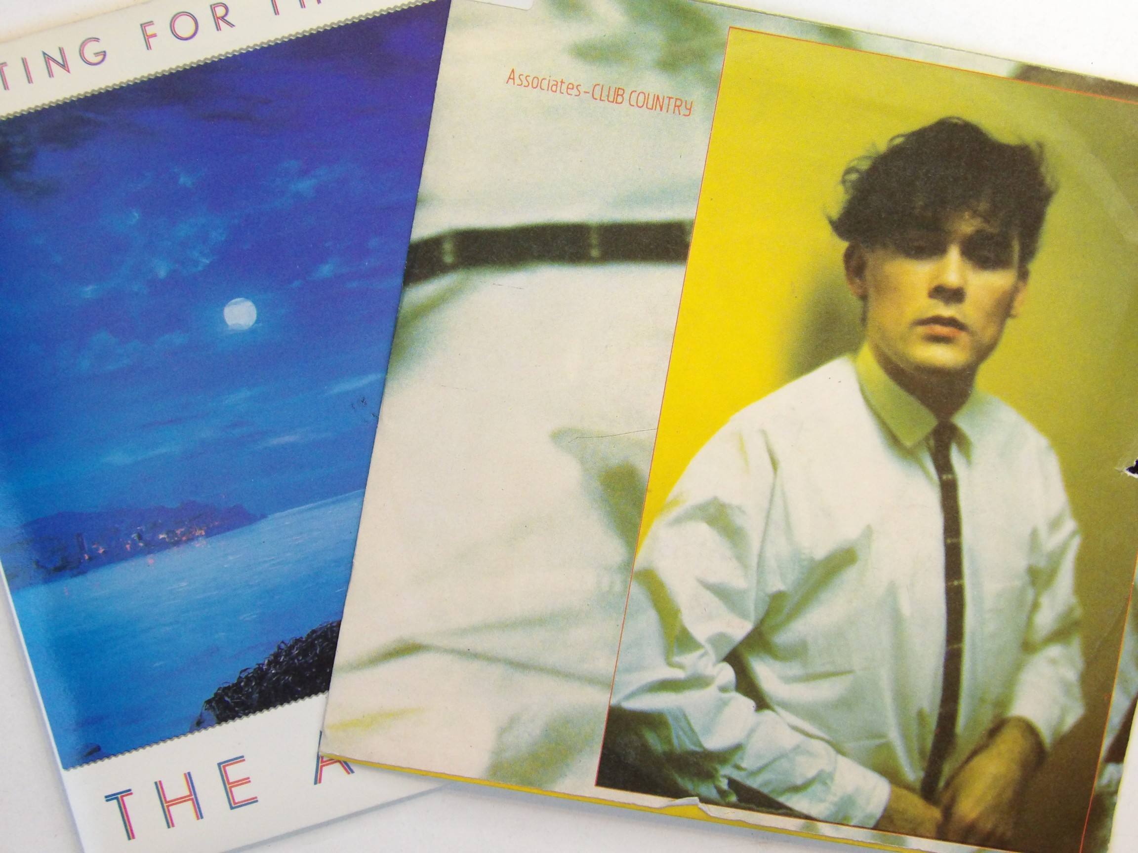 Associates: 2 EX+ 7″s (Club Country & Waiting for Loveboat)