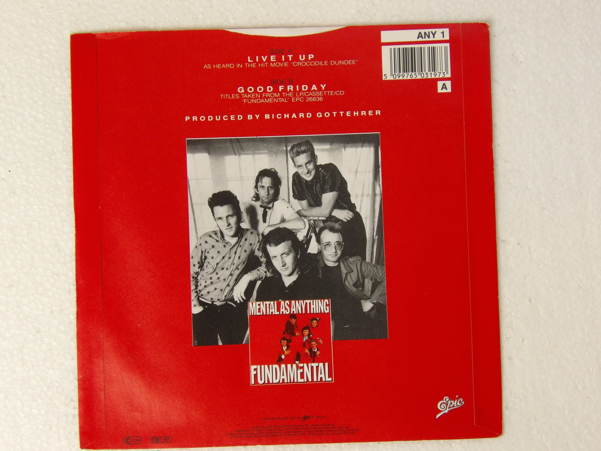 Mental As Anything: Live it Up 1984 Near Mint 7″ - Image 4