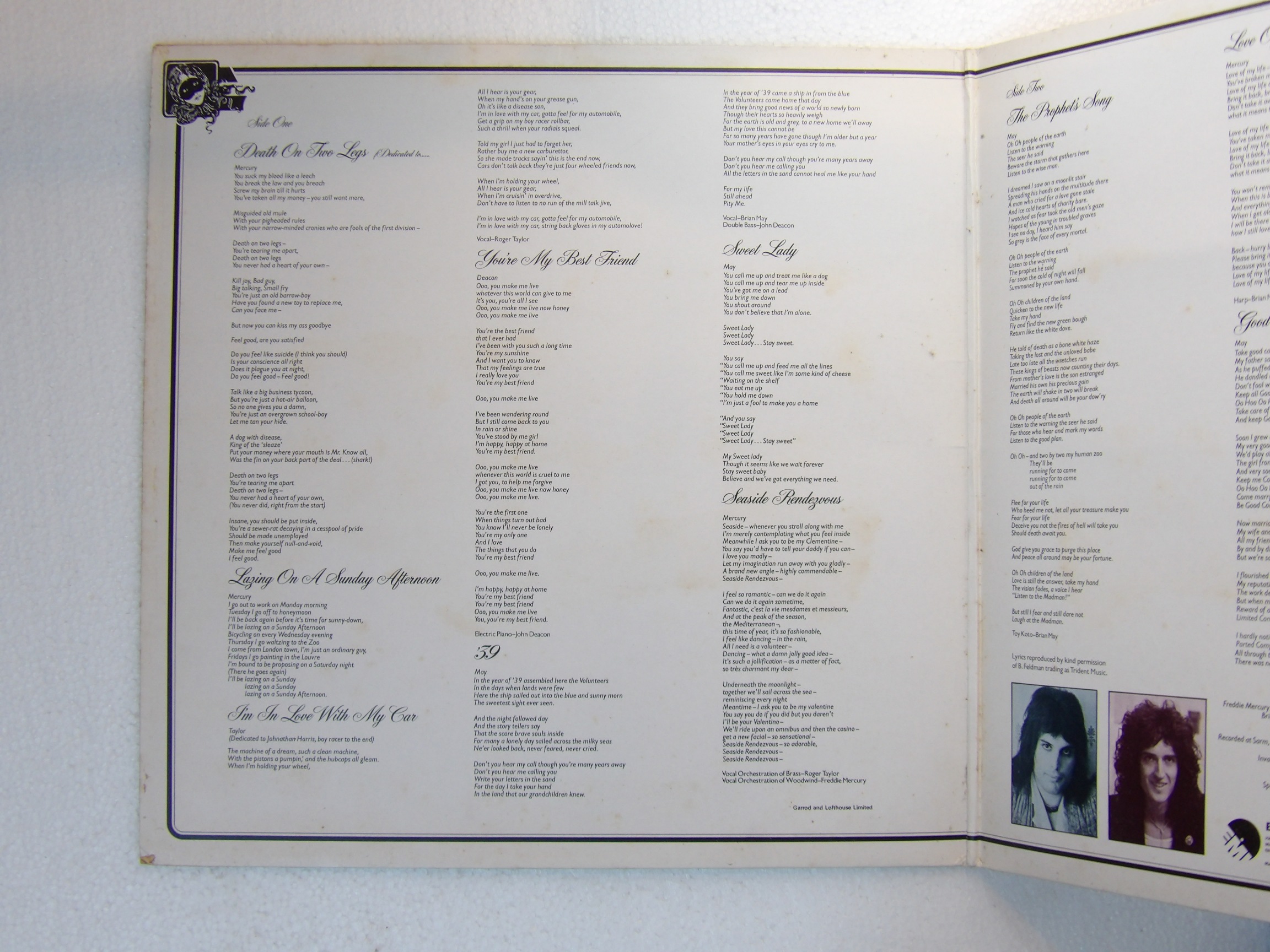Queen: A Night at the Opera -3/-5 1975 EX UK Embossed LP - Image 6