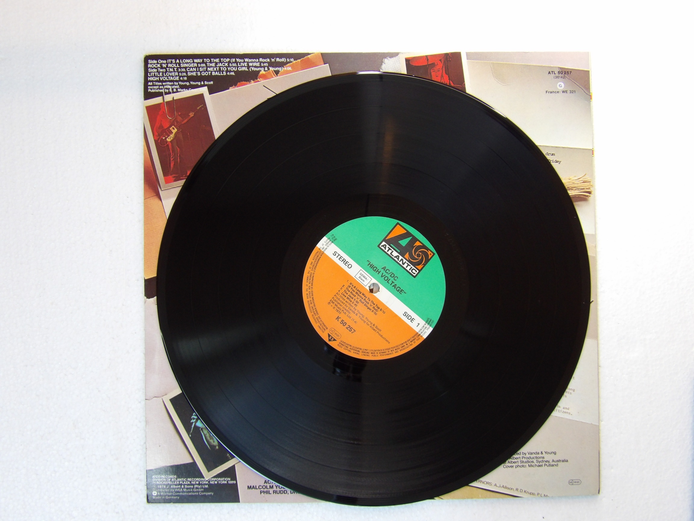 AC/DC: High Voltage EX+ 1981 EU LP - Image 3